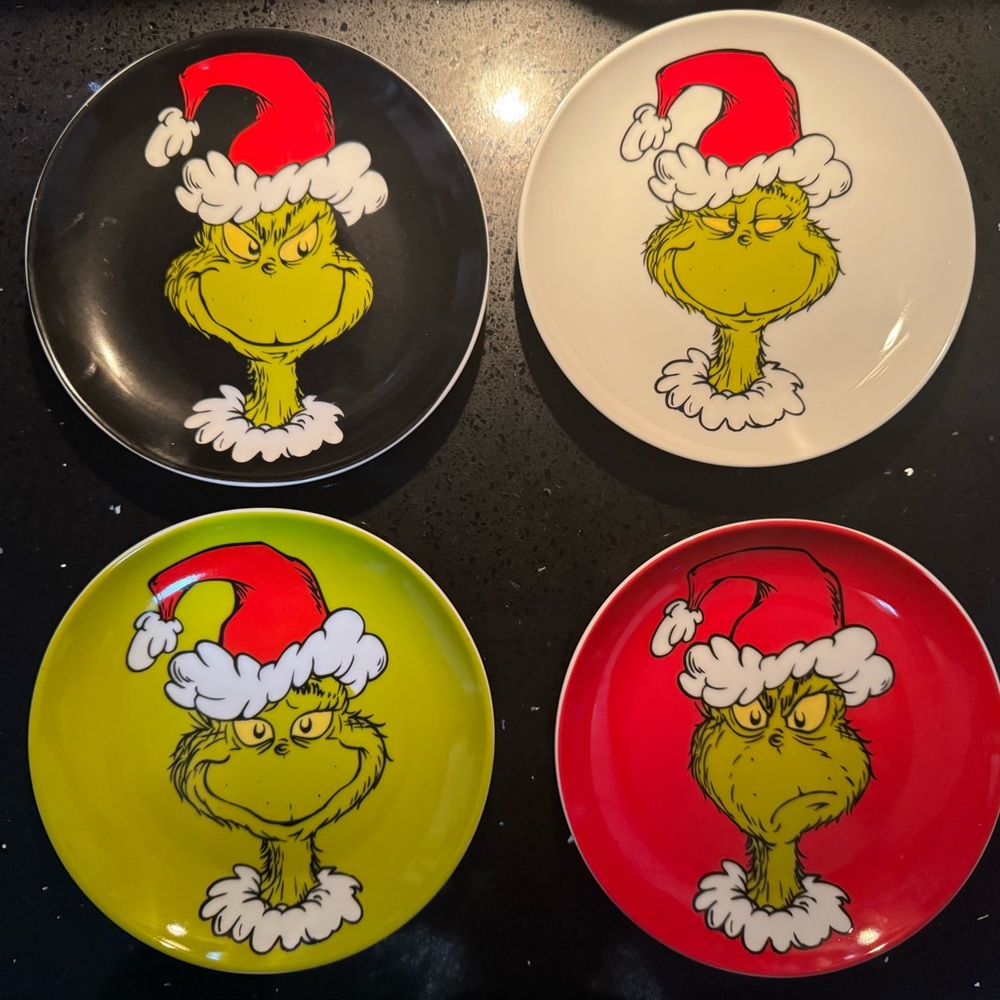 Grinch Holiday🎄Dessert🍰Plates 🍽️